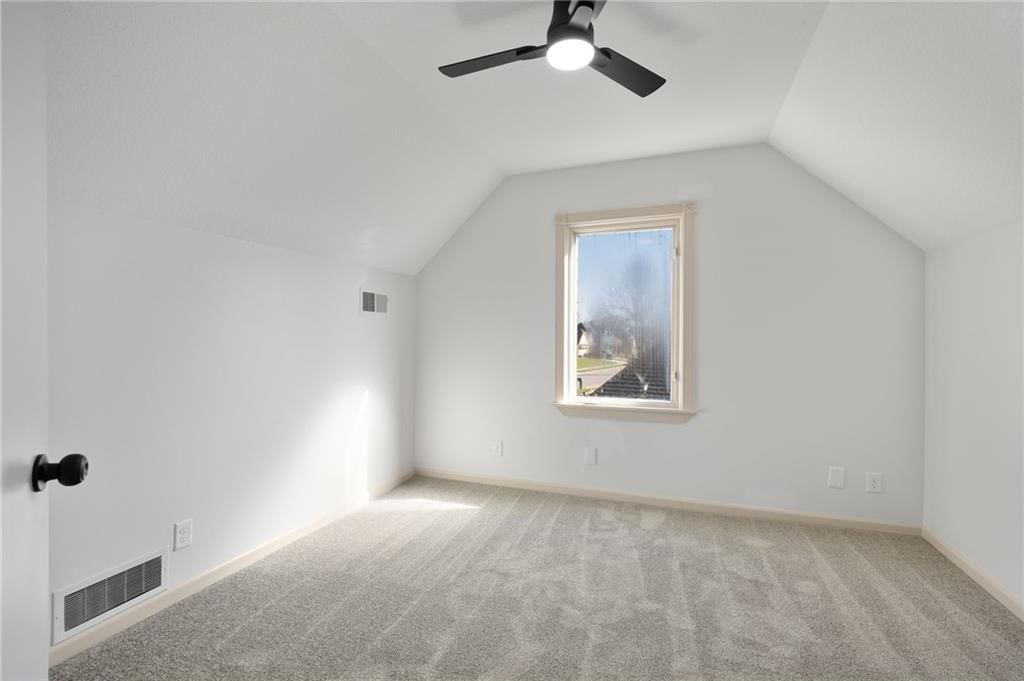 9718 Appleton Avenue — photo 35