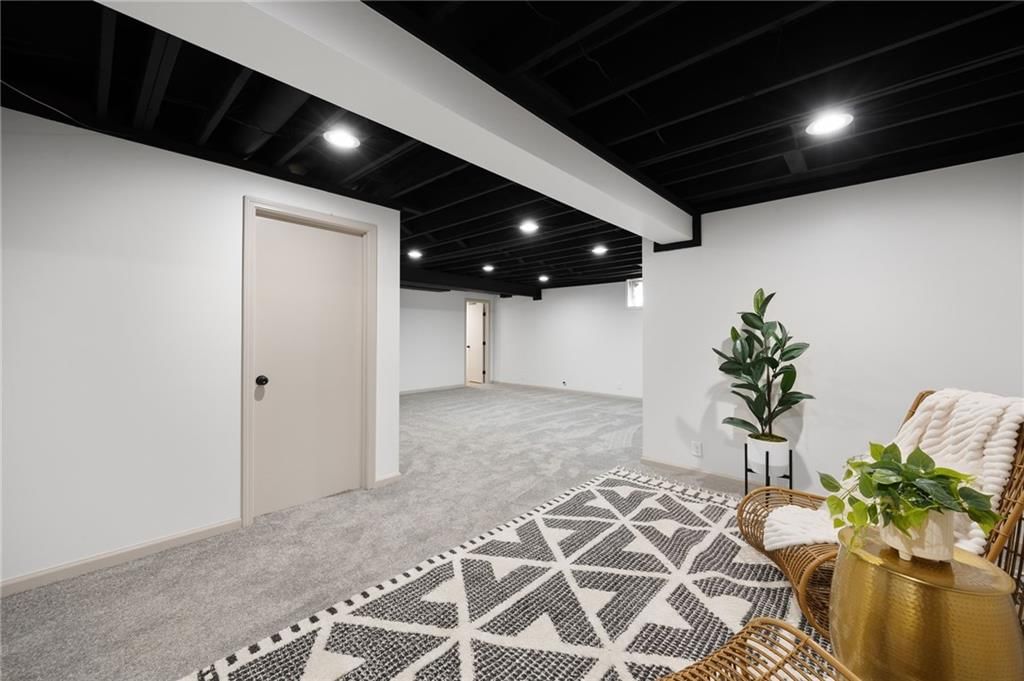 9718 Appleton Avenue — photo 38