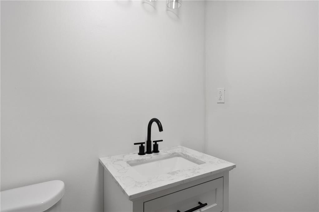 9718 Appleton Avenue — photo 42
