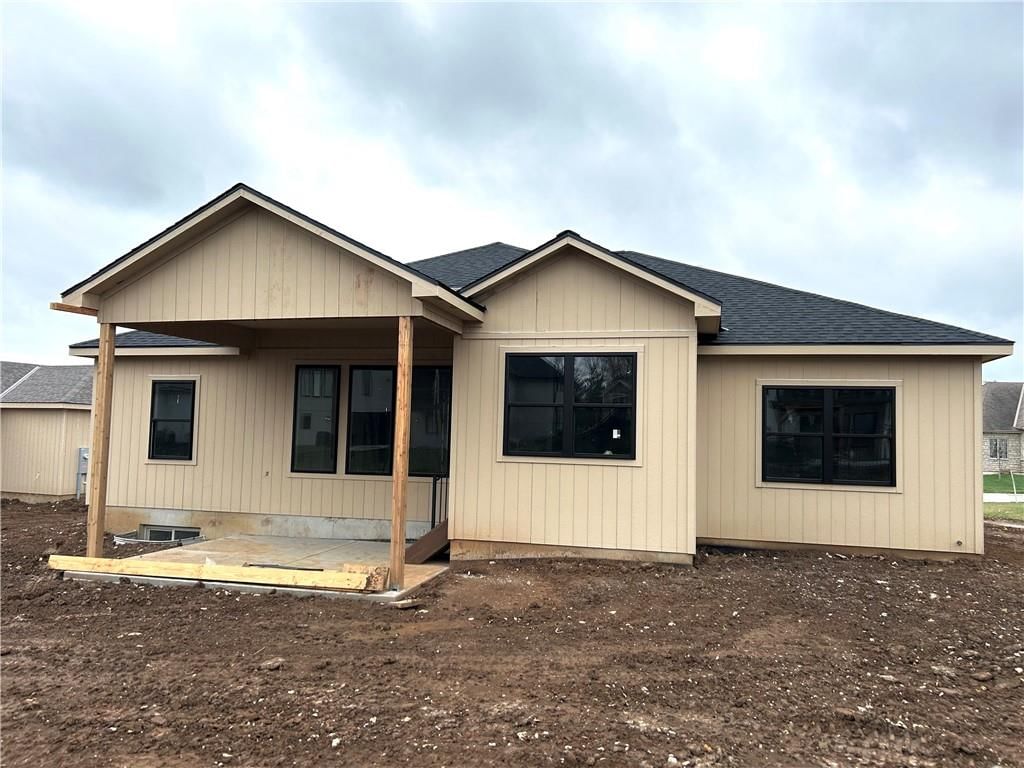 2605 NE Crestview Street — photo 2