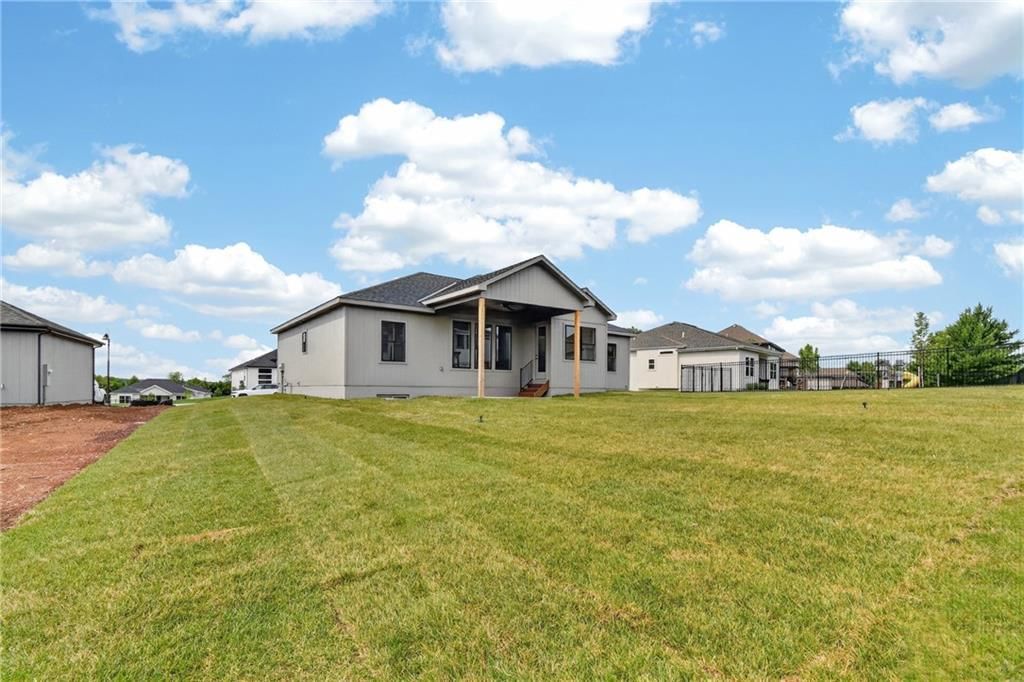 2605 NE Crestview Street — photo 42