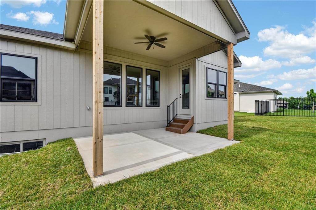 2605 NE Crestview Street — photo 44