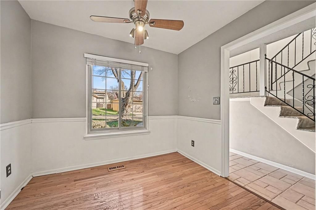 10907 W 96th Terrace — photo 3