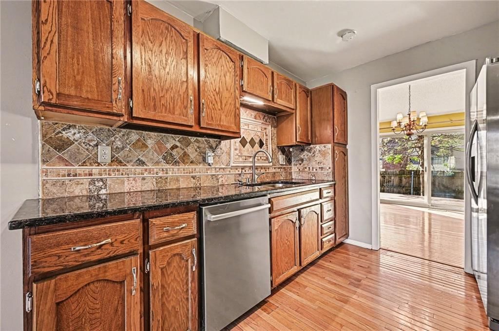 10907 W 96th Terrace — photo 4