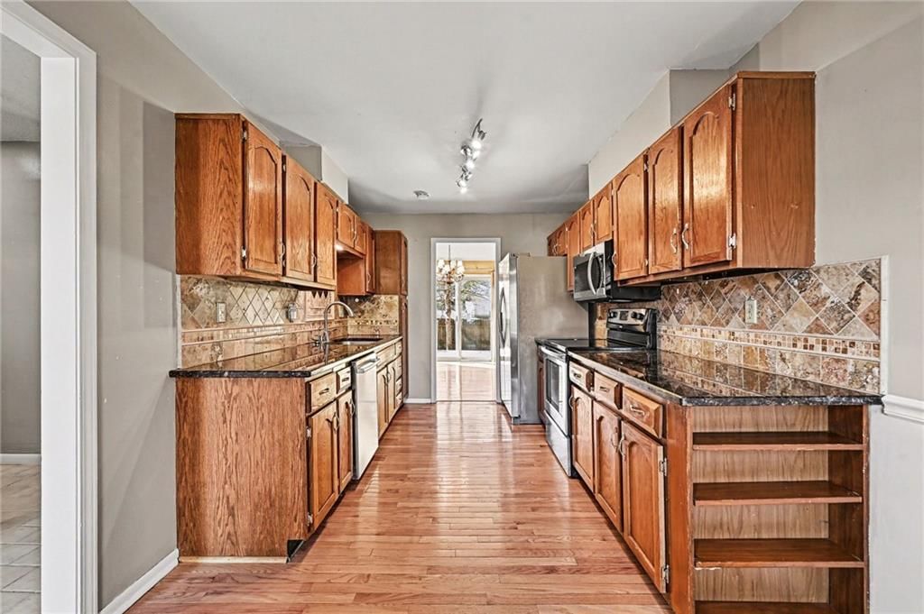 10907 W 96th Terrace — photo 5