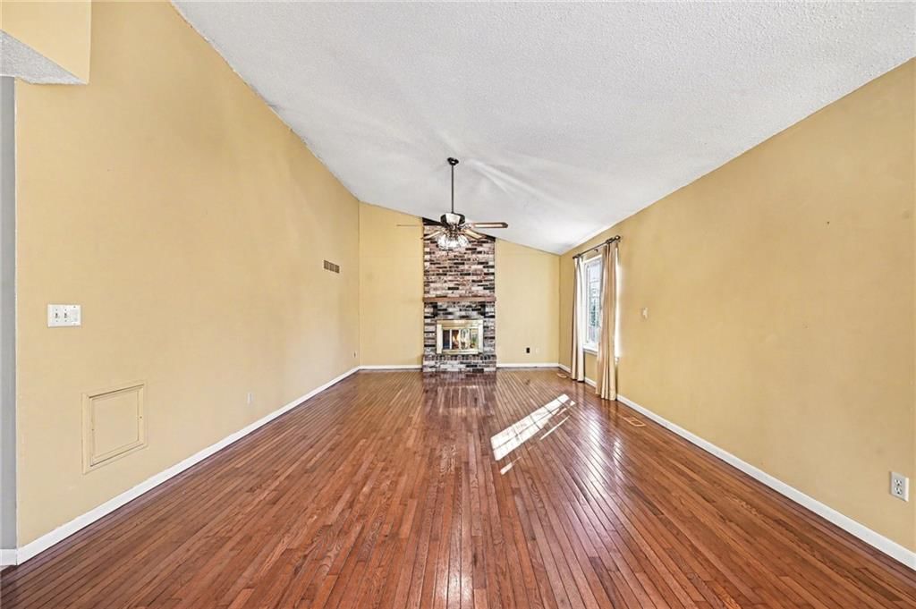 10907 W 96th Terrace — photo 8
