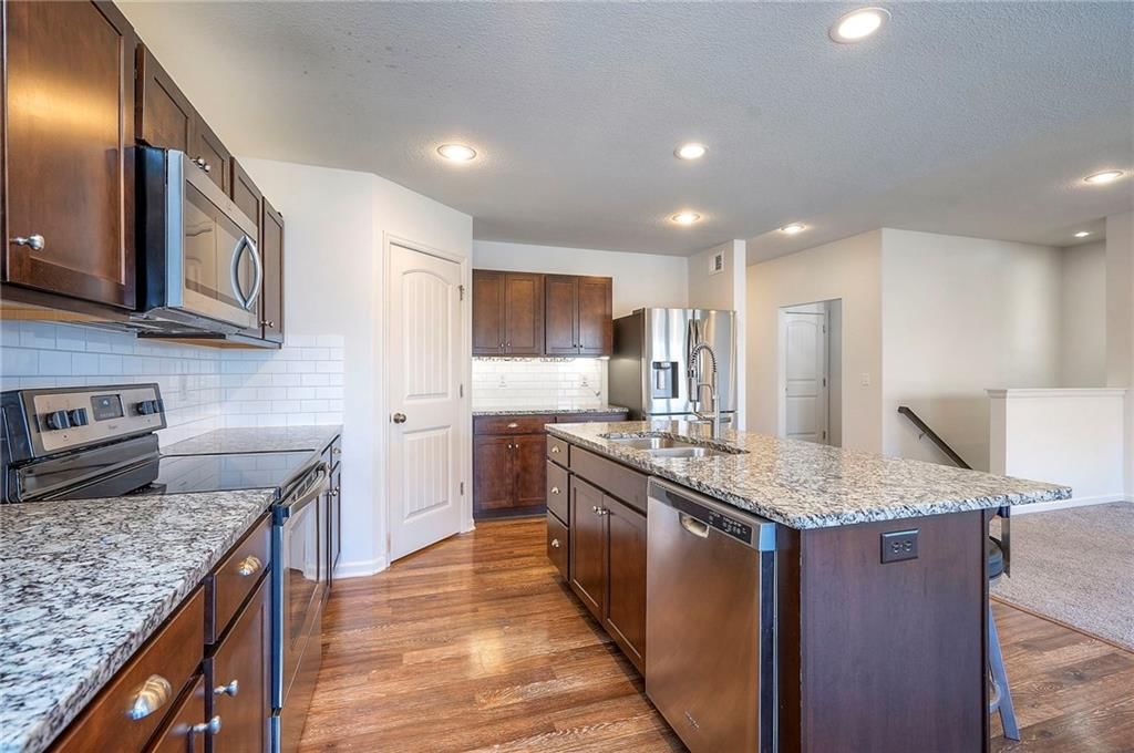 1817 Prairie Grass Drive — photo 19