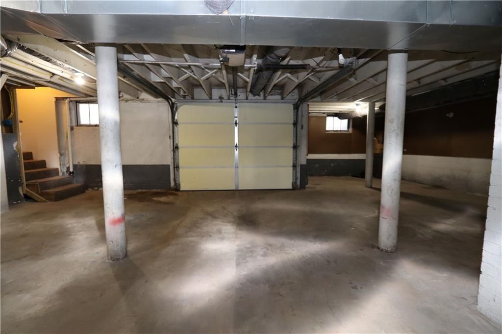 Photo 16 of 20 - 2402 S Kentucky Avenue, Joplin, MO 64804
