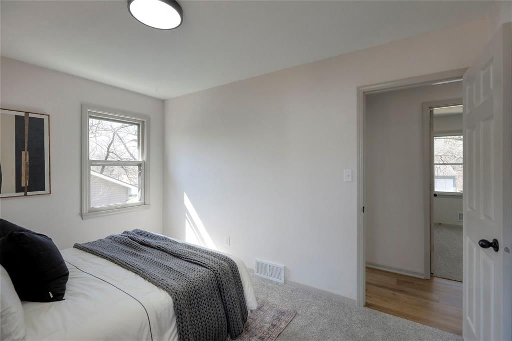 5121 S Cottage Avenue — photo 18