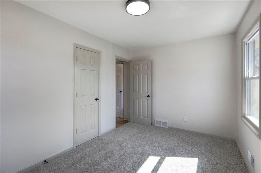 5121 S Cottage Avenue — photo 22