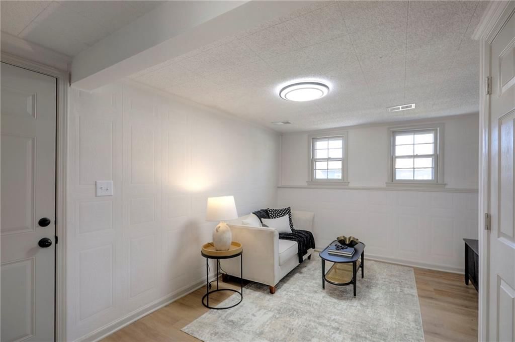 5121 S Cottage Avenue — photo 25