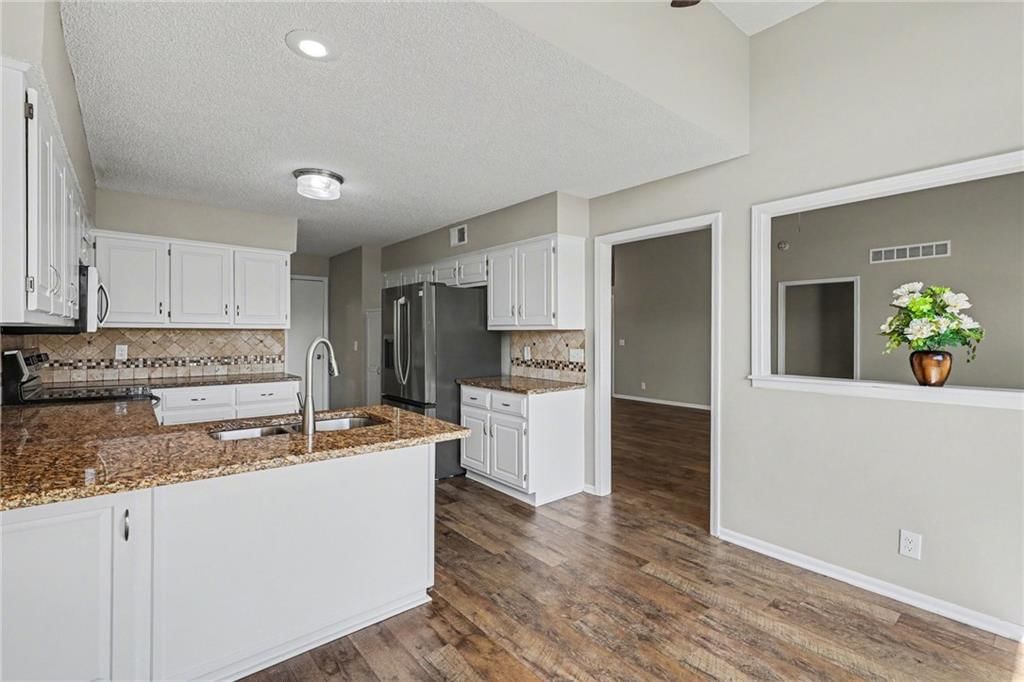 7013 W 157th Terrace — photo 18