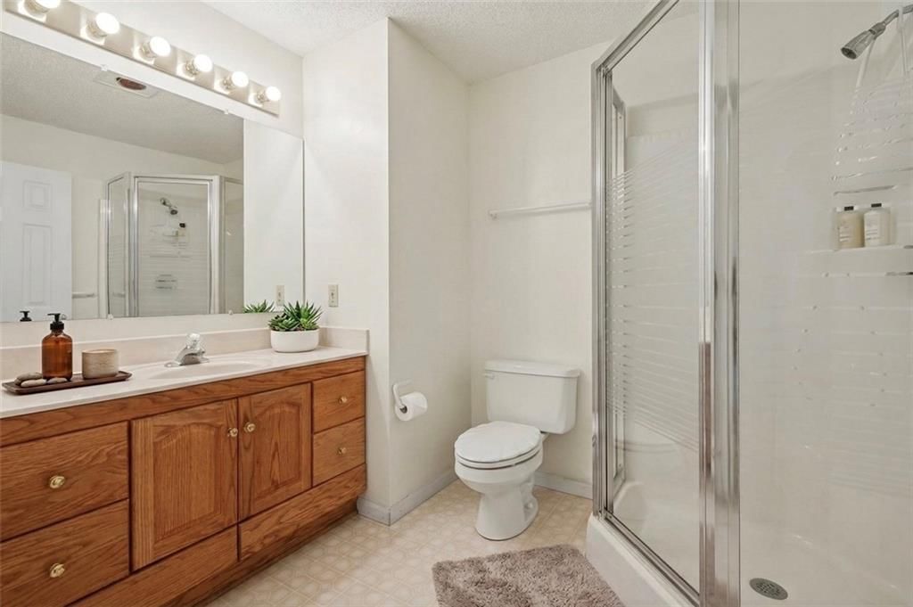 7013 W 157th Terrace — photo 36