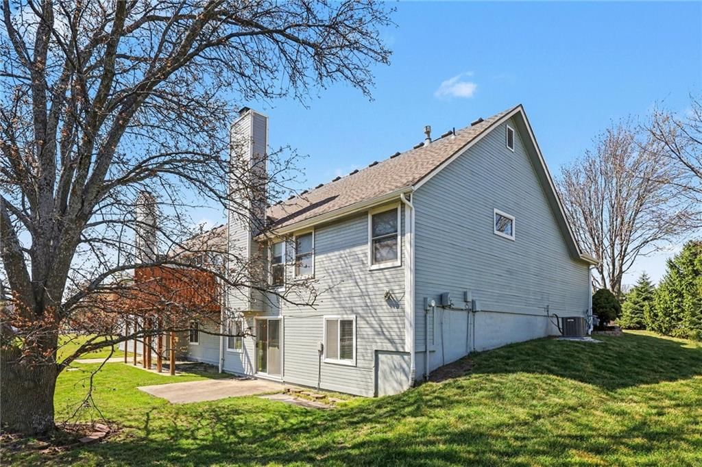 7013 W 157th Terrace — photo 46