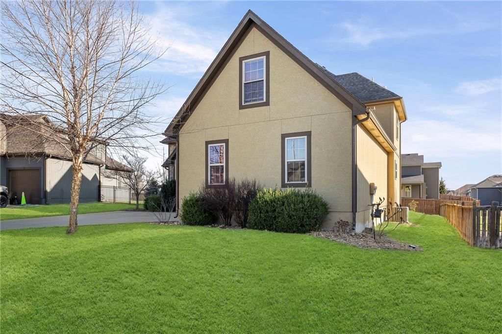 31151 W 165TH Terrace — photo 4