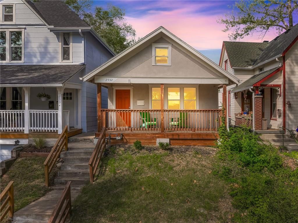 2532 Charlotte Street — photo 3