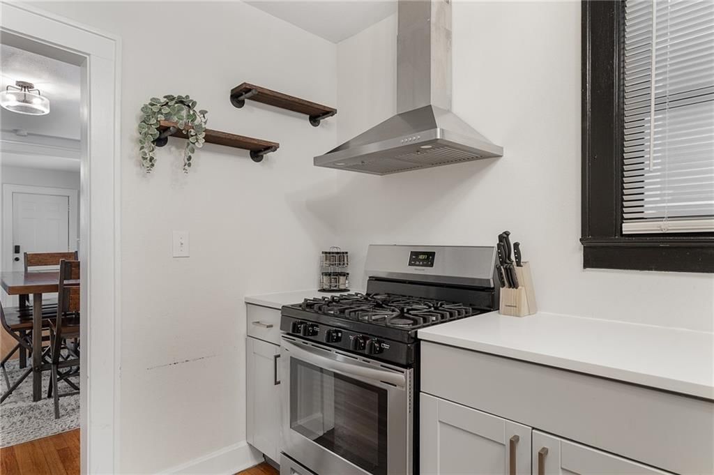 2532 Charlotte Street — photo 14
