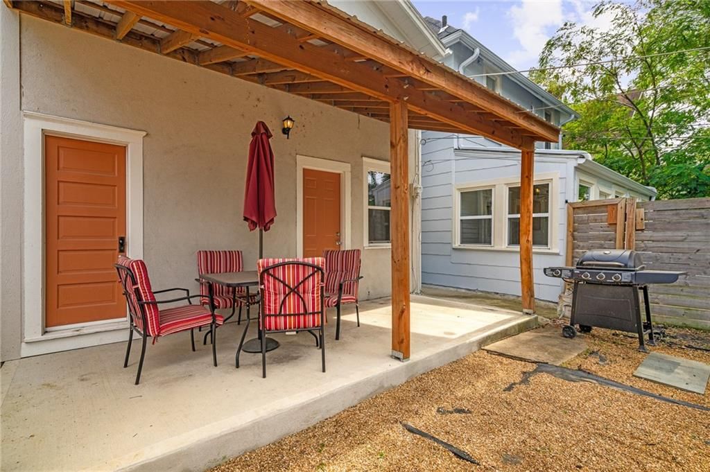2532 Charlotte Street — photo 23