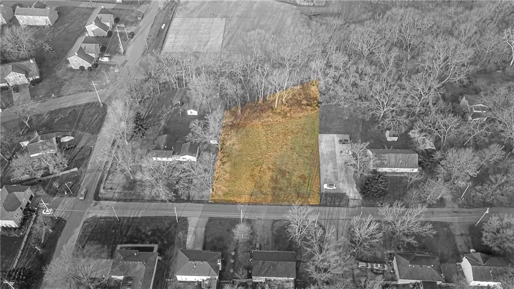 8818 N Main Street — photo 3