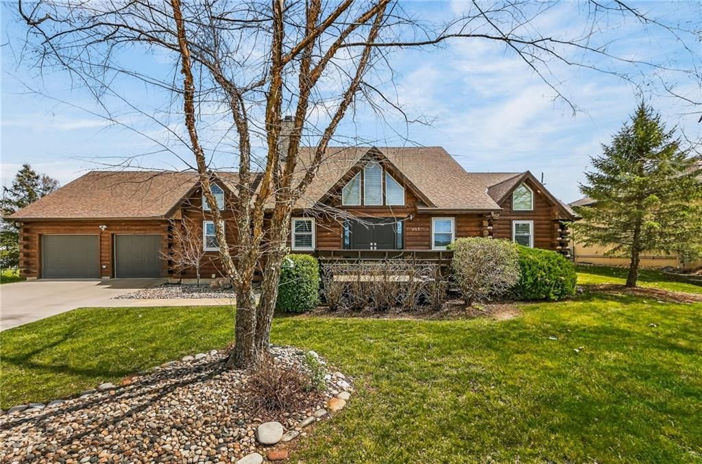 611 N Winnebago Drive — photo 2