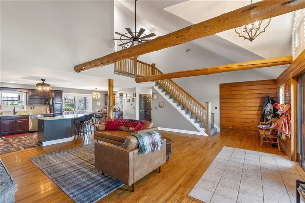 611 N Winnebago Drive — photo 11