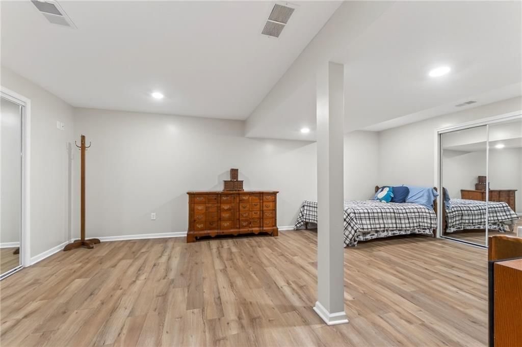 611 N Winnebago Drive — photo 41