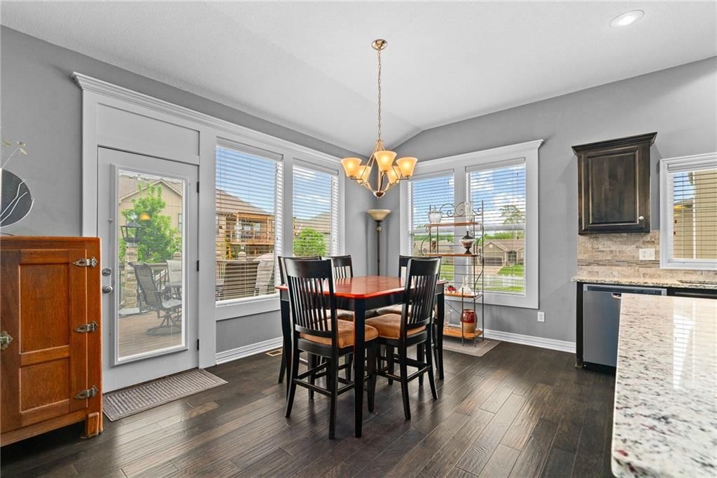 1206 Johnston Drive — photo 4