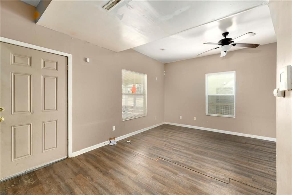 Photo 5 of 28 - 3609 E 27th Street