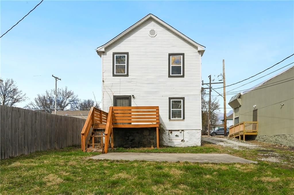 Photo 24 of 28 - 3609 E 27th Street