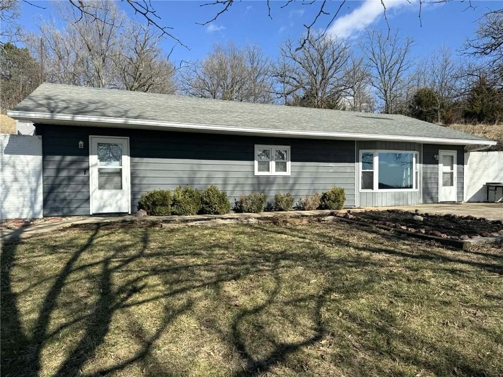 27068 KATYDID Road, Maryville, MO