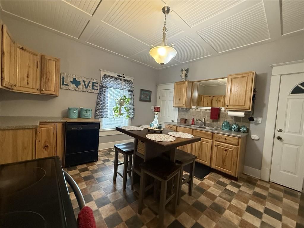 603 Maple Street — photo 8