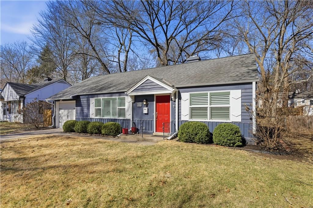 2512 W 77th Street, Prairie Village, KS