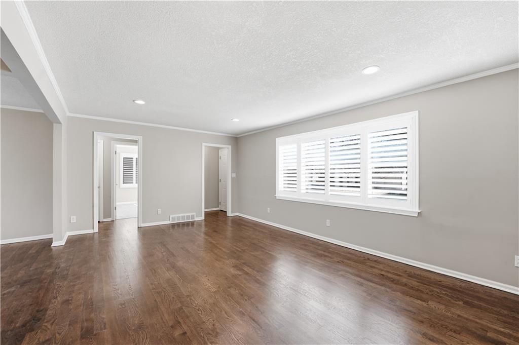 2512 W 77th Street — photo 12
