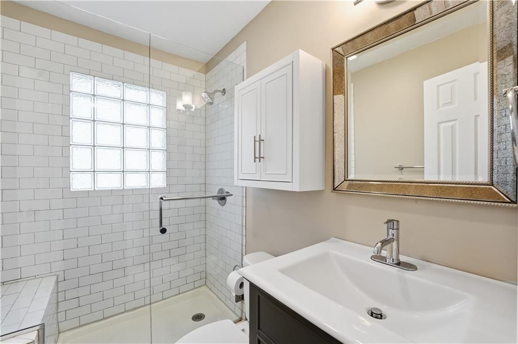 2512 W 77th Street — photo 22