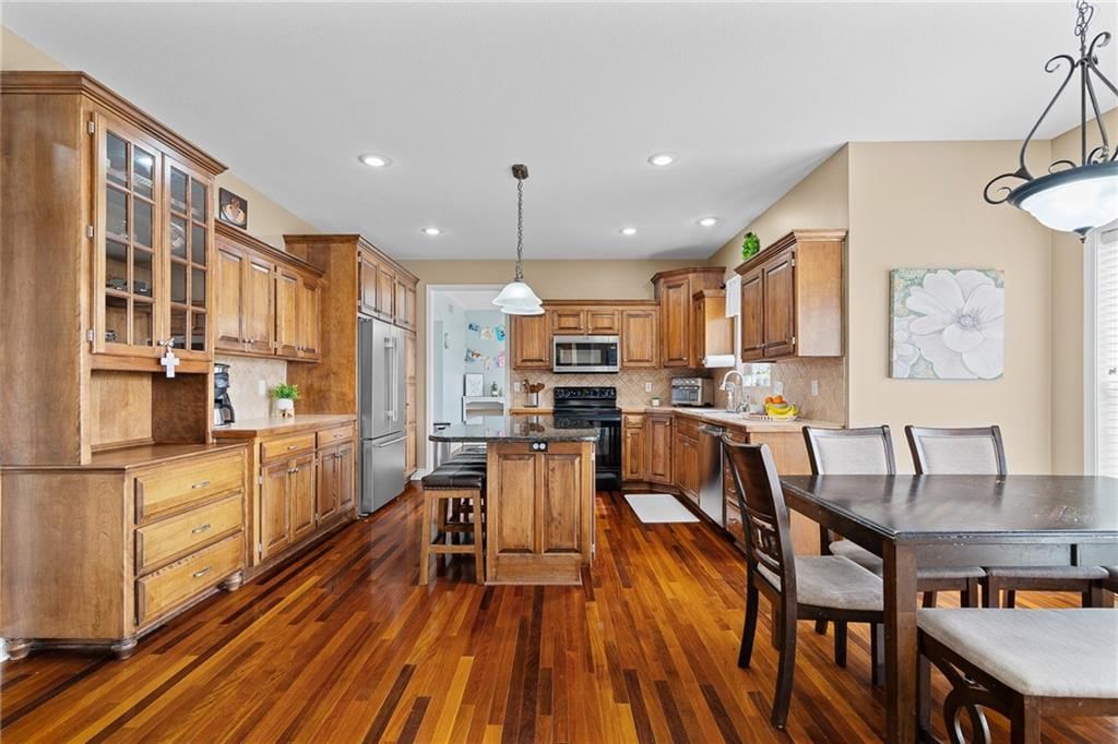 927 Hedge Apple Place — photo 4