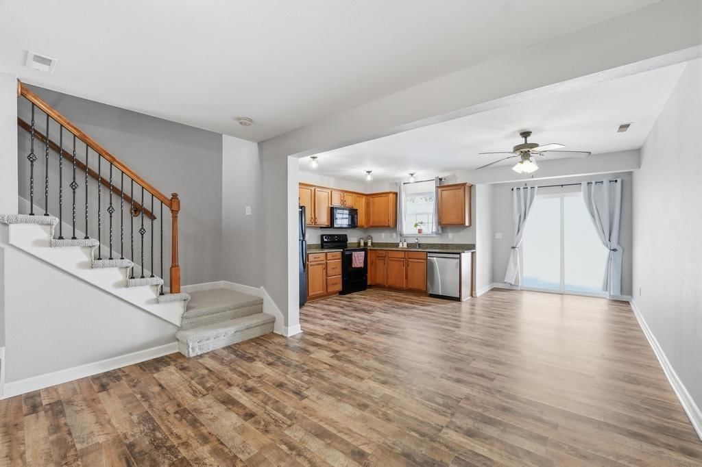 13684 OAK VALLEY Drive — photo 2