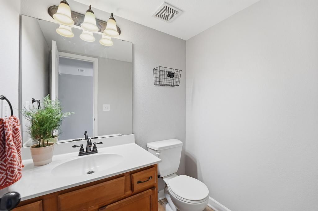 13684 OAK VALLEY Drive — photo 10