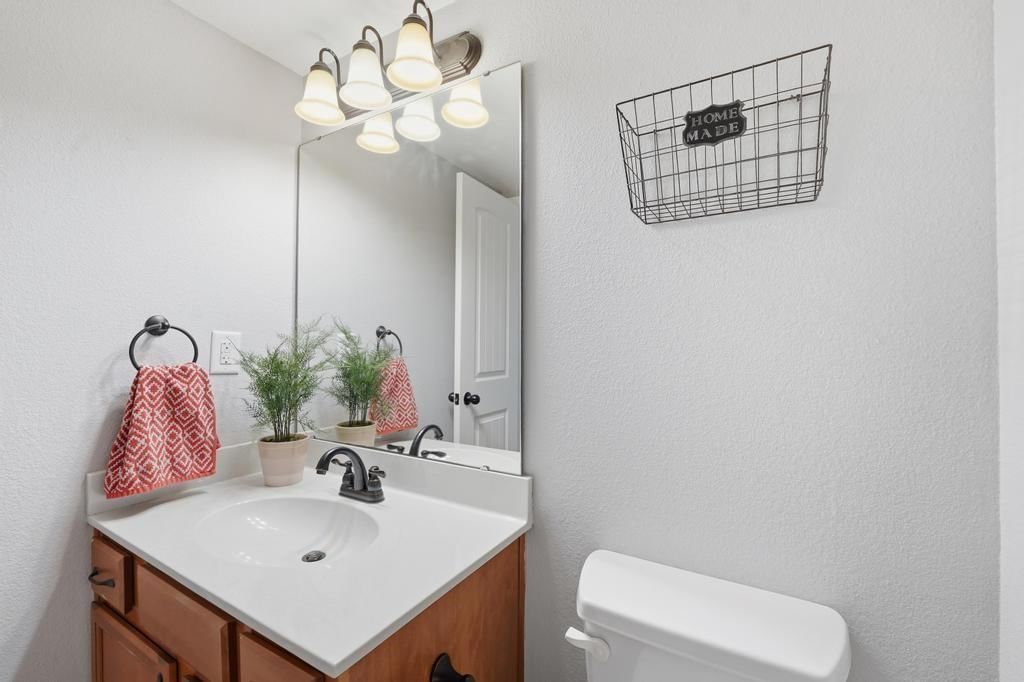 13684 OAK VALLEY Drive — photo 11