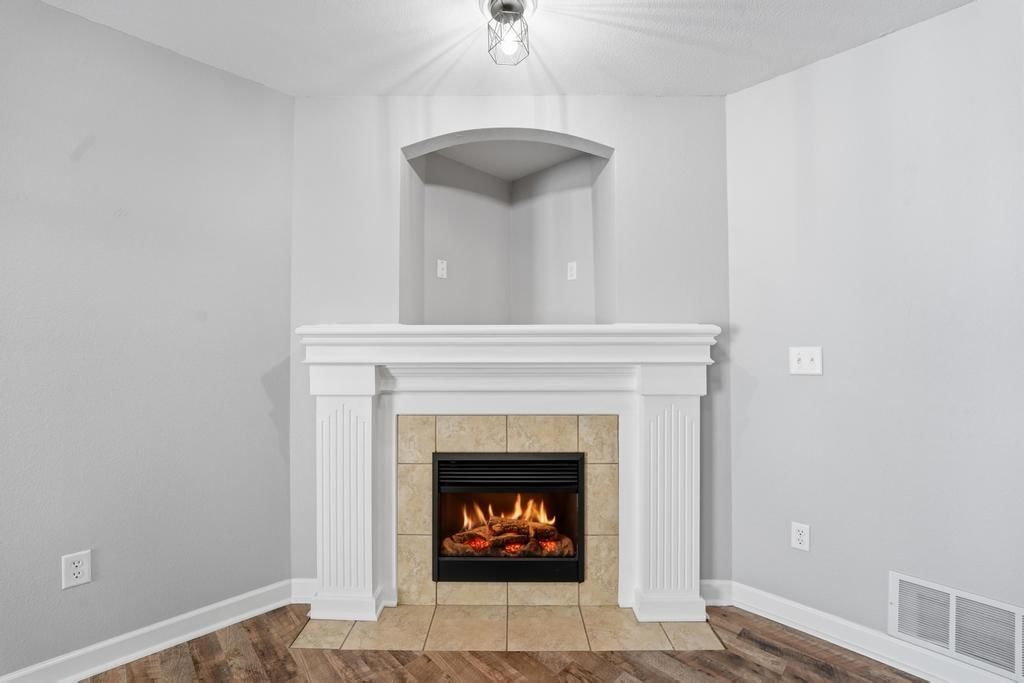 13684 OAK VALLEY Drive — photo 16