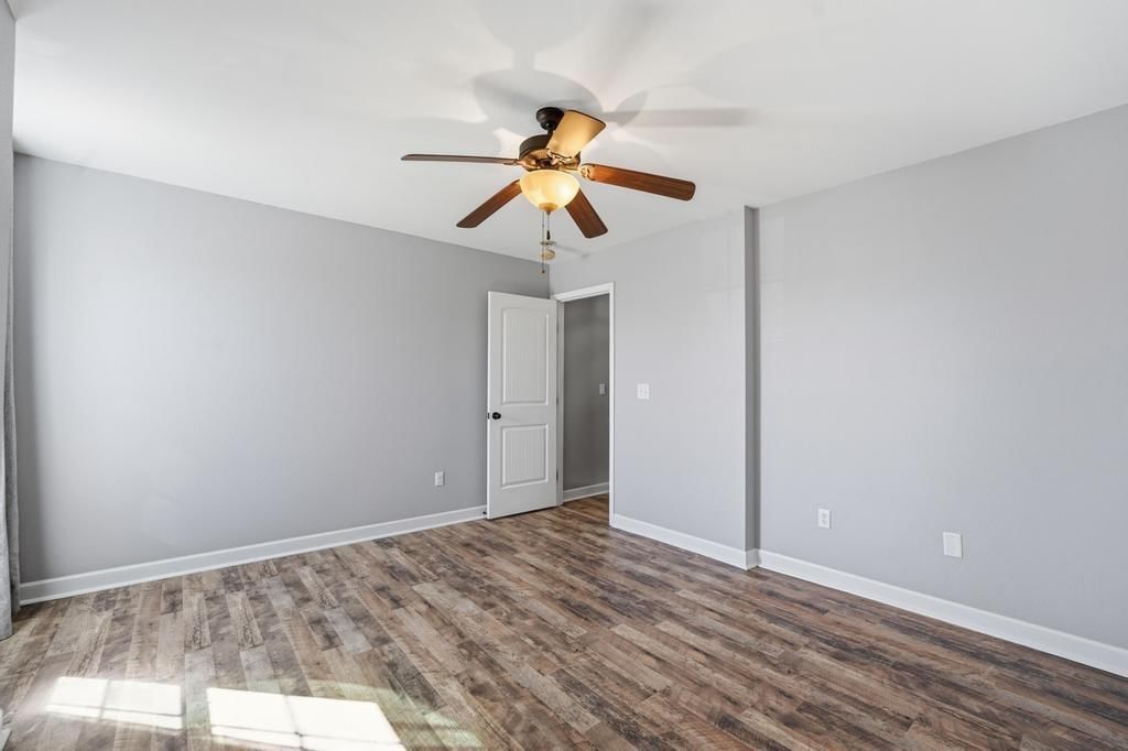 13684 OAK VALLEY Drive — photo 22