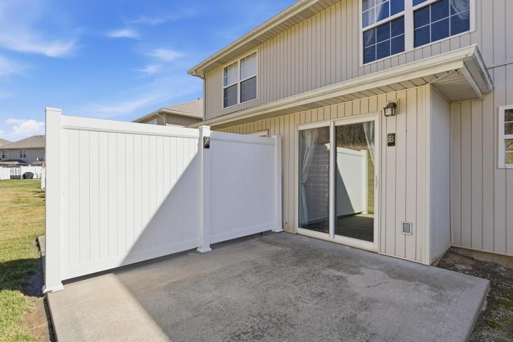 13684 OAK VALLEY Drive — photo 28