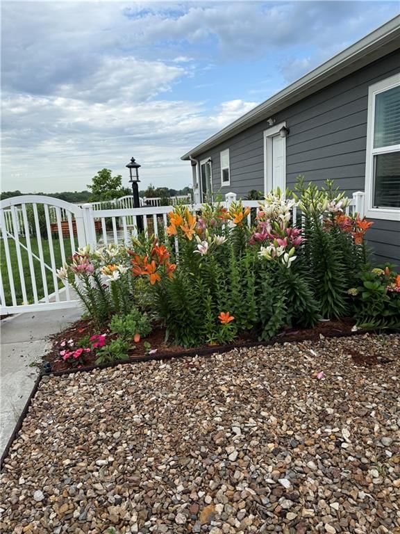 1558 N 450th Road — photo 37