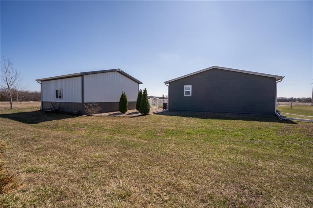 1558 N 450th Road — photo 41