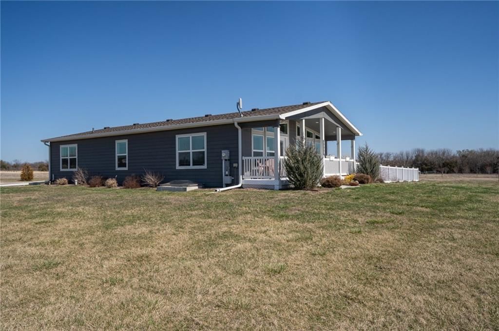 1558 N 450th Road — photo 43