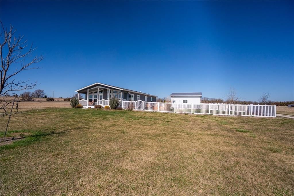 1558 N 450th Road — photo 45