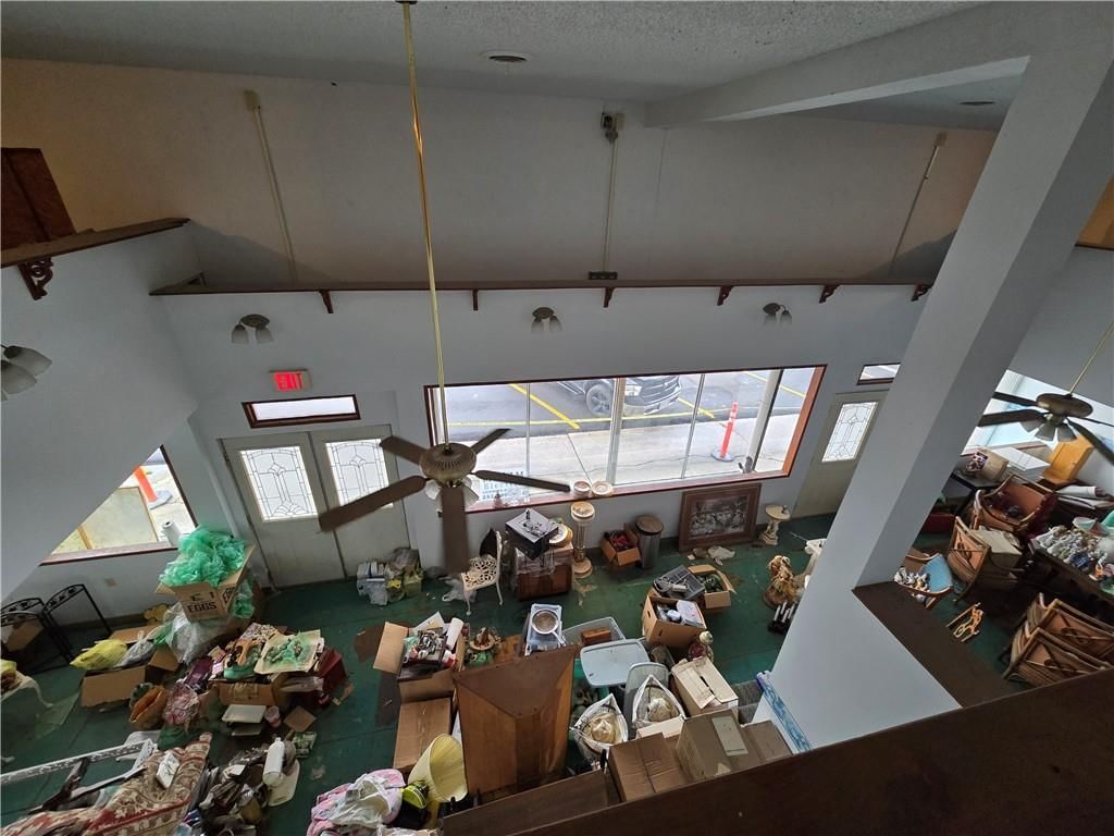 110 N main Street — photo 9