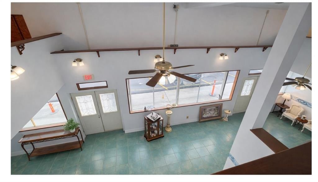 110 N main Street — photo 10