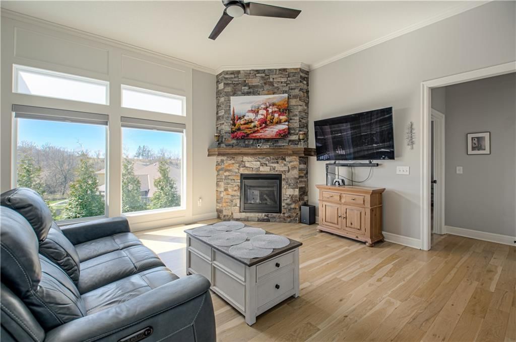 2729 W Elm Street — photo 6
