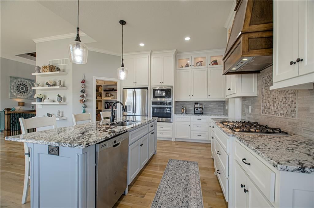 2729 W Elm Street — photo 12