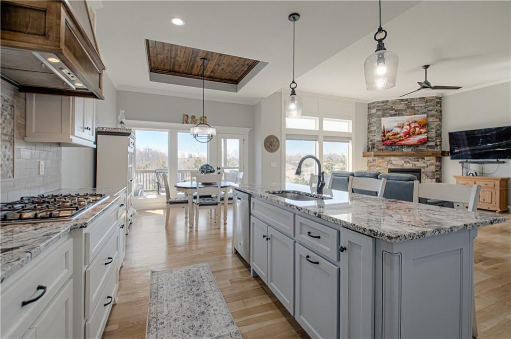2729 W Elm Street — photo 14